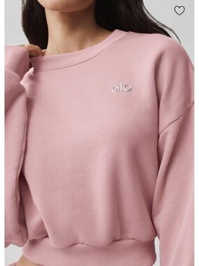 ISO- NOT FOR SALE! IN SEARCH OF ALO Yoga Pink Cropped Crewneck in VINTAGE PINK